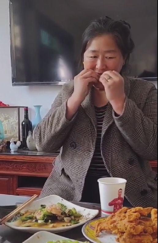 谁发的爆料大衣嫂视频啊,是谁爆料的惊人内幕？  第3张